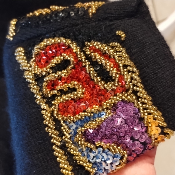 Beautiful vintage Embellished lambswool sweater - Picture 5 of 13